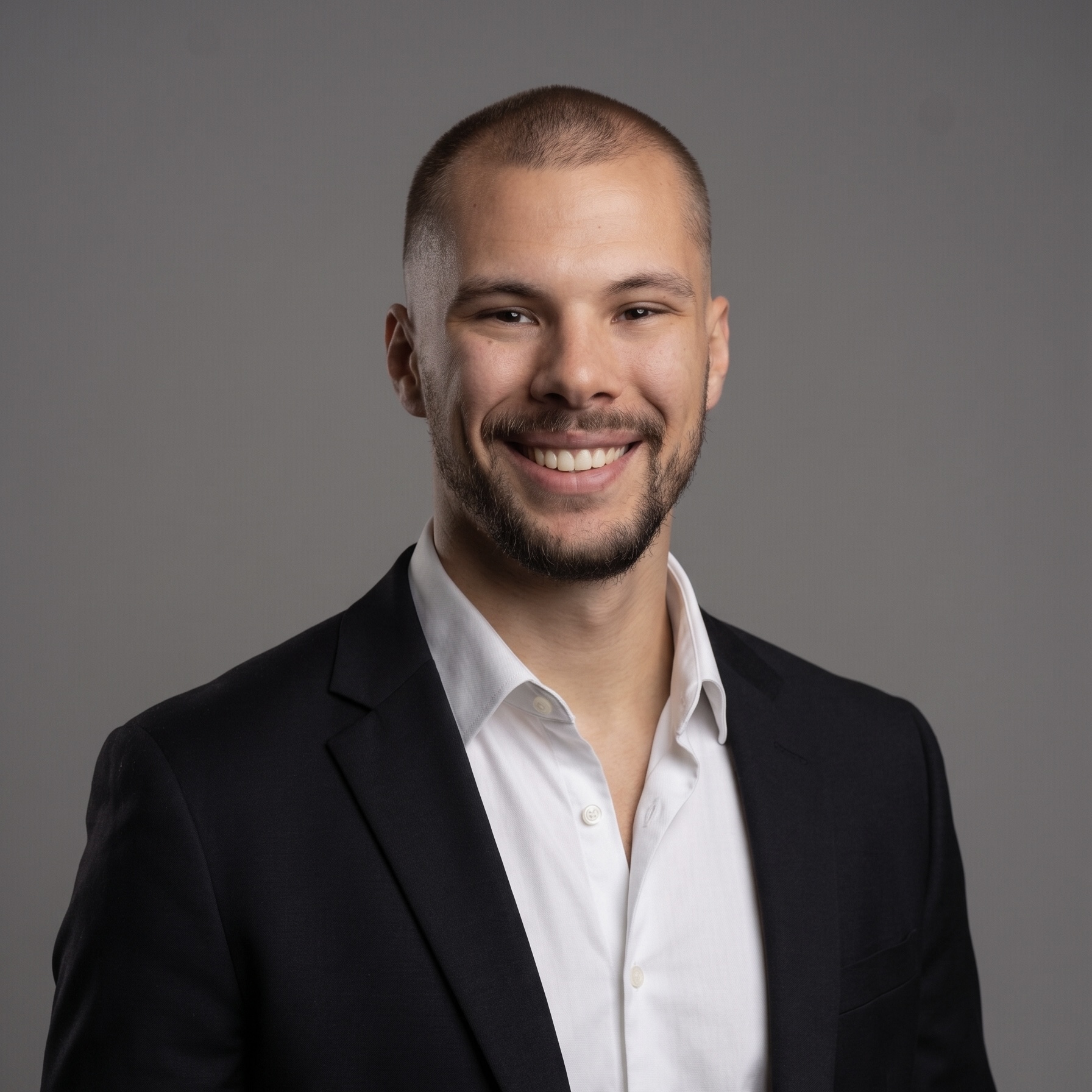 Sam Kramer, certified personal trainer and nutrition coach based in Carlsbad, San Diego
